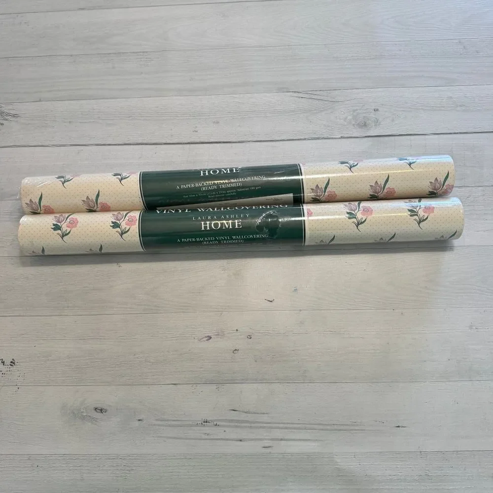 Laura Ashley vintage vinyl‎ wallcovering floral with polka dots 2 rolls unopened